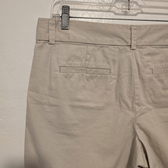 Ann Taylor LOFT - 5" High Waist Khaki Shorts - Picture 7 of 11
